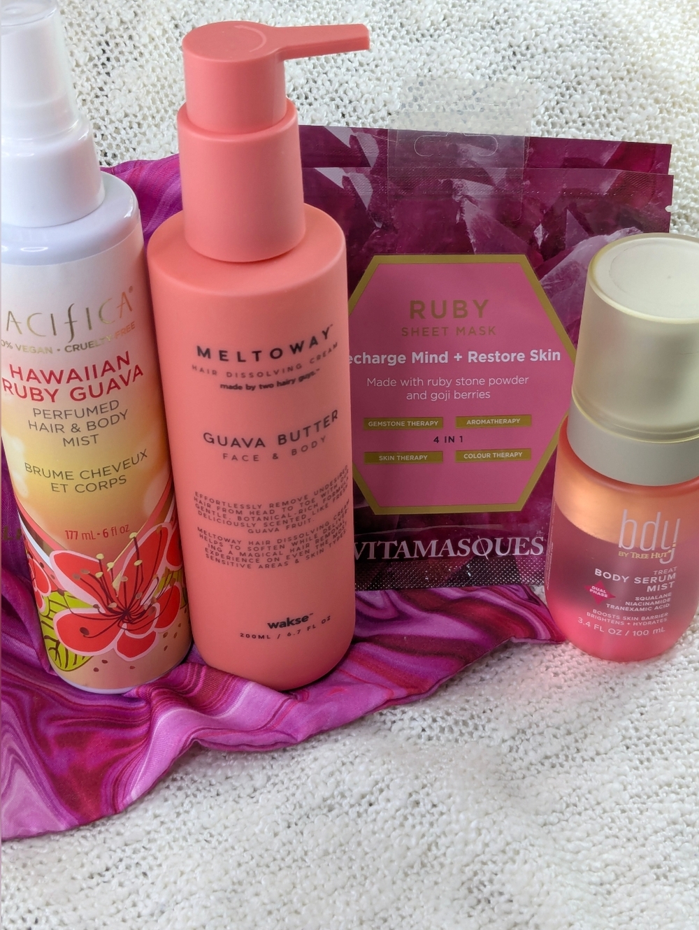 Pacifica/wakse/Vitamasques/TREE HUT Self-Care Body Bundle